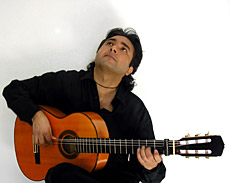 Oscar Guzman plays Savarez string